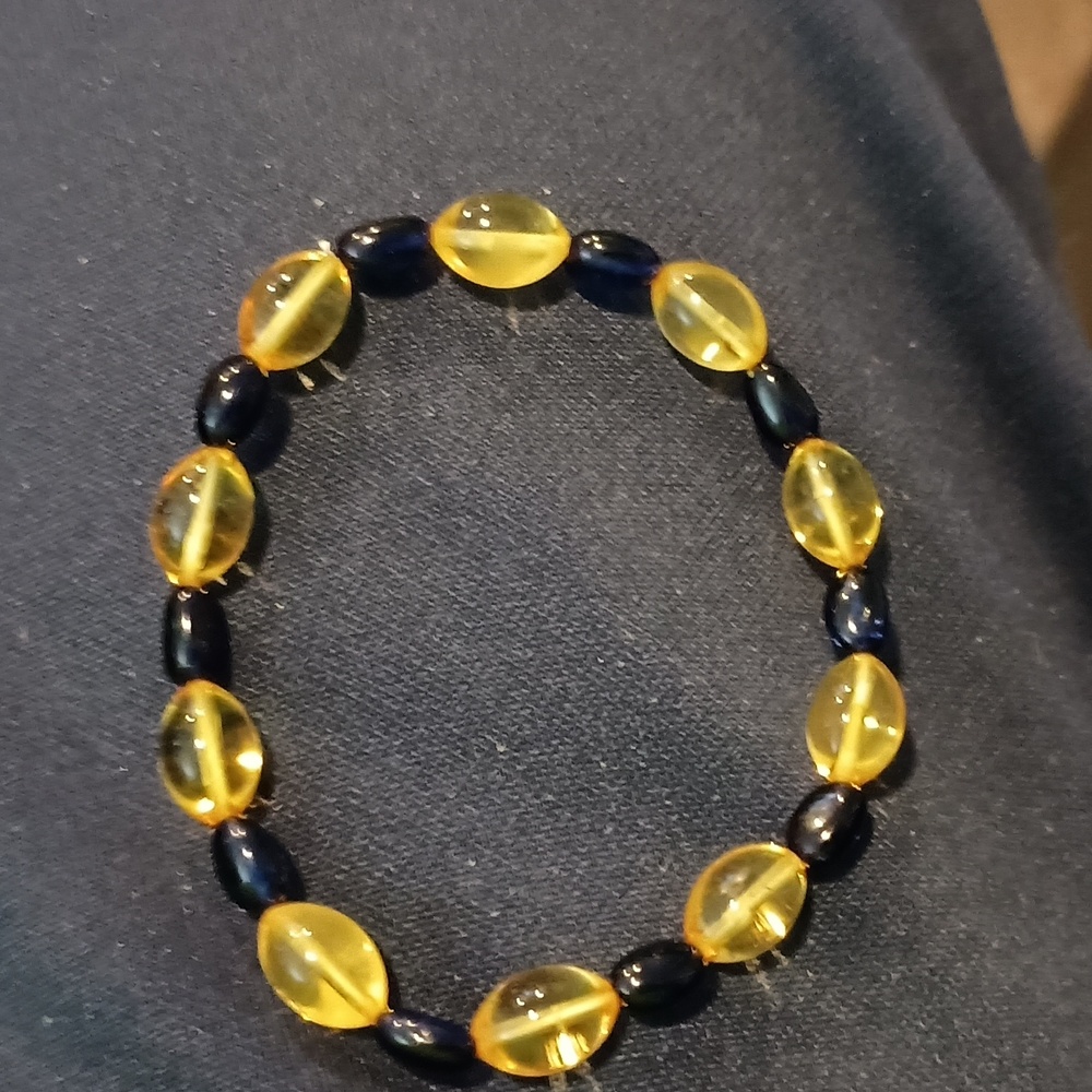Unisex 7.5 inch Blue and Lemon Colored Genuine Baltic Amber stretch  bracelet